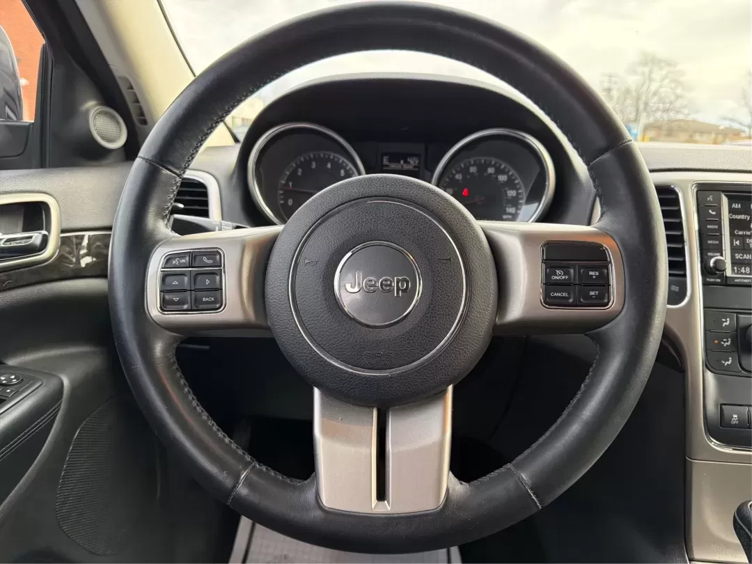 2013 Jeep Grand Cherokee Laredo (1C4RJFAG1DC) with an Other engine, located at 1184 Kauffman Ave, Fairborn, OH, 45324, (937) 908-9800, 39.807072, -84.030914 - **Explore Adventure with the 2013 Jeep Grand Cherokee Laredo Your Ultimate SUV Awaits!**<br /> <br /> Are you ready to elevate your driving experience and tackle every journey with style and confidence? At Advantage Car and Credit in Fairborn, OH, we proudly present a remarkable 2013 Jeep Grand Che - Photo#16