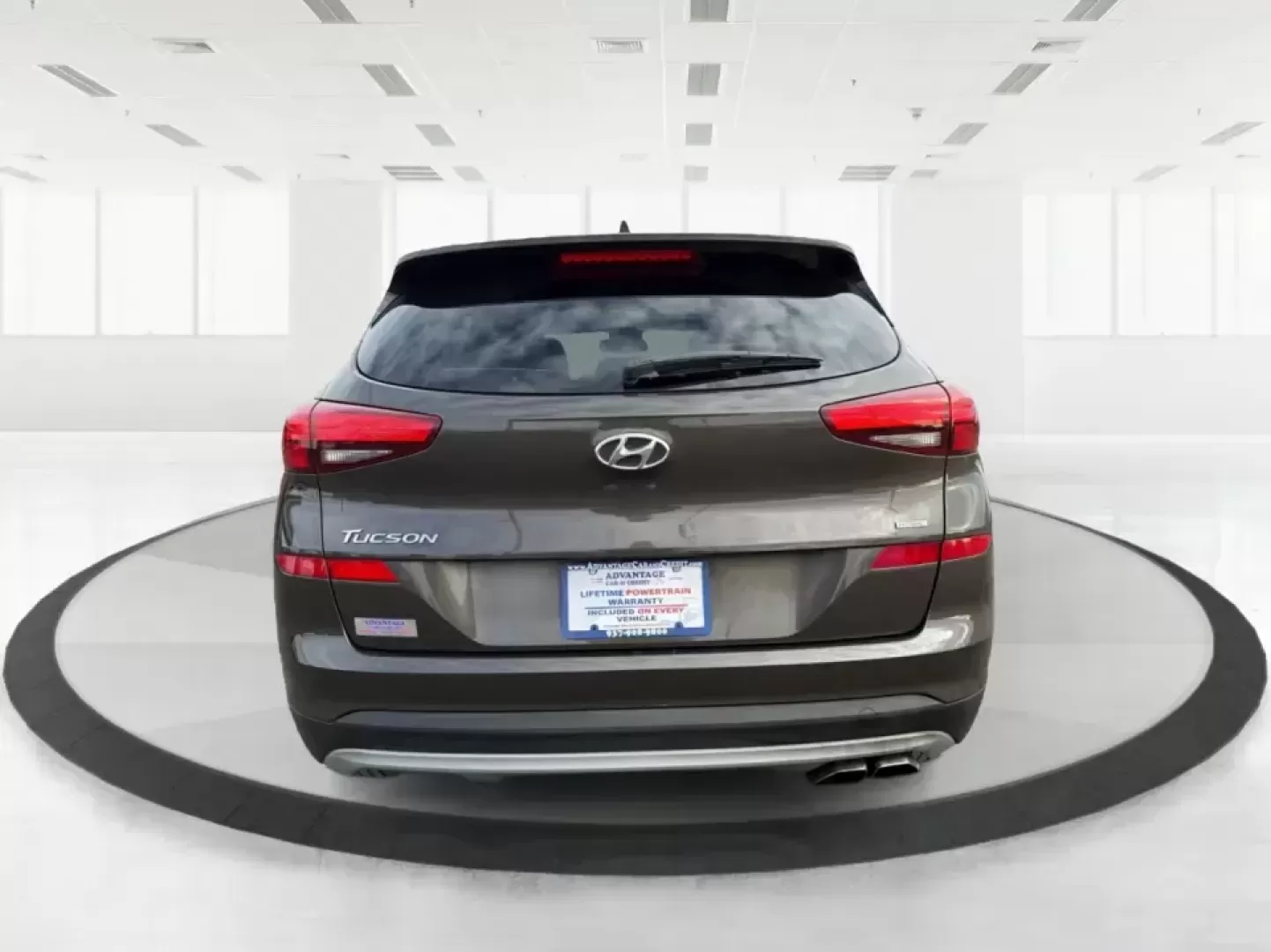 2019 Hyundai Tucson SEL (KM8J3CAL6KU) with an Theta 2.4L I-4 gasoline direct injection engine, 6A transmission, located at 1184 Kauffman Ave, Fairborn, OH, 45324, (937) 908-9800, 39.807072, -84.030914 - **Adventure Awaits with the 2019 Hyundai Tucson SEL at Advantage Car and Credit - Fairborn!**<br /> <br /> Are you ready to elevate your lifestyle and explore the great outdoors? The 2019 Hyundai Tucson SEL is the perfect companion for both weekend adventures and everyday commutes. With its spacious - Photo#3