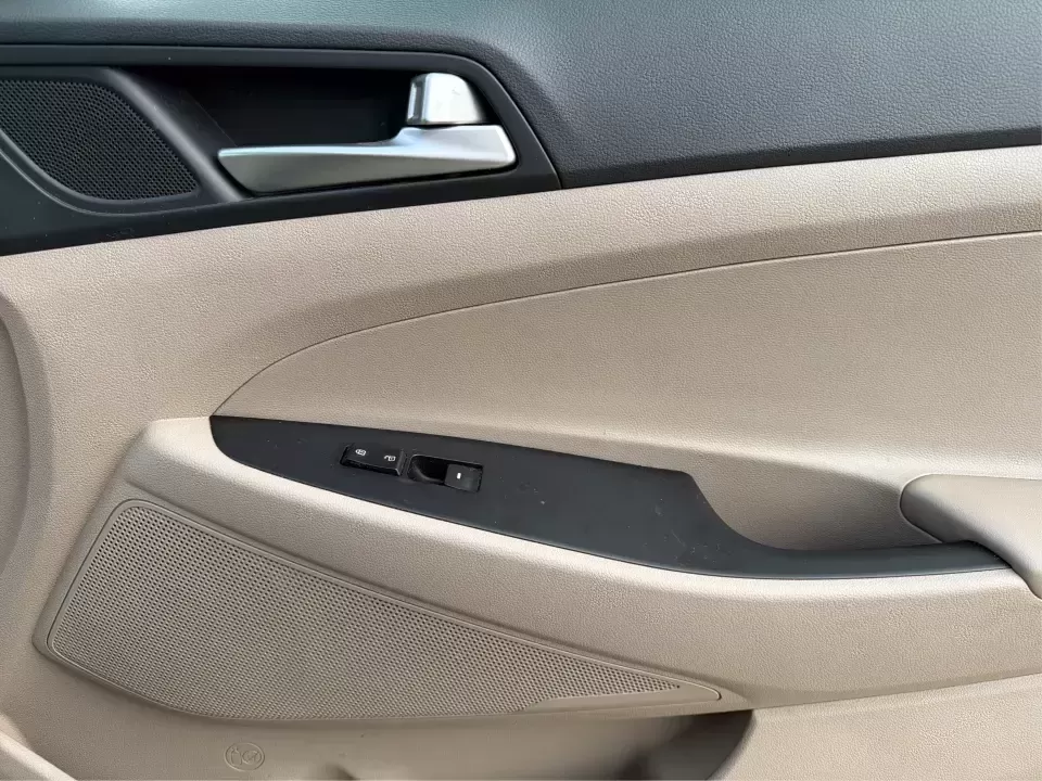 2019 Hyundai Tucson SEL (KM8J3CAL6KU) with an Theta 2.4L I-4 gasoline direct injection engine, 6A transmission, located at 1099 N County Rd 25A , Troy, OH, 45373, (937) 908-9800, 40.057079, -84.212883 - **Adventure Awaits with the 2019 Hyundai Tucson SEL at Advantage Car and Credit - Fairborn!**<br /> <br /> Are you ready to elevate your lifestyle and explore the great outdoors? The 2019 Hyundai Tucson SEL is the perfect companion for both weekend adventures and everyday commutes. With its spacious - Photo#19