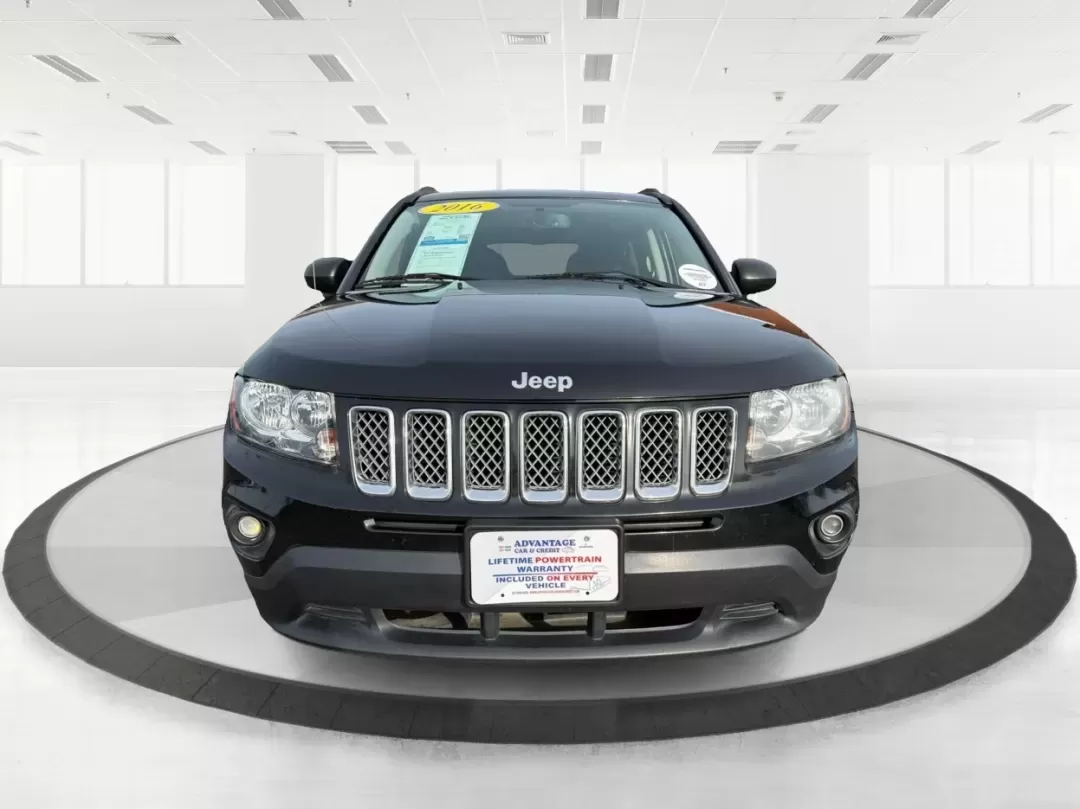2016 Jeep Compass Sport (1C4NJDBB2GD) with an 2.4L I-4 DOHC engine, located at 1184 Kauffman Ave, Fairborn, OH, 45324, (937) 908-9800, 39.807072, -84.030914 - Discover the perfect blend of adventure and practicality with the 2016 Jeep Compass Sport, available now at Advantage Car and Credit in Fairborn, OH. This versatile SUV is designed for those who crave both weekend escapades and everyday functionality. Whether you're a growing family looking for a sp - Photo#7