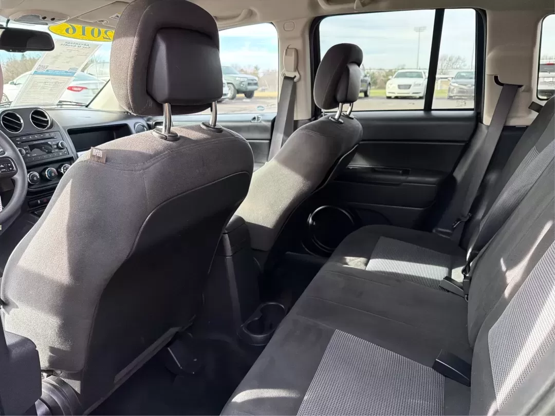 2016 Jeep Compass Sport (1C4NJDBB2GD) with an 2.4L I-4 DOHC engine, CVT transmission, located at 8750 N County Rd 25A, Piqua, OH, 45356, (937) 908-9800, 40.164391, -84.232513 - Discover the perfect blend of adventure and practicality with the 2016 Jeep Compass Sport, available now at Advantage Car and Credit in Fairborn, OH. This versatile SUV is designed for those who crave both weekend escapades and everyday functionality. Whether you're a growing family looking for a sp - Photo#10