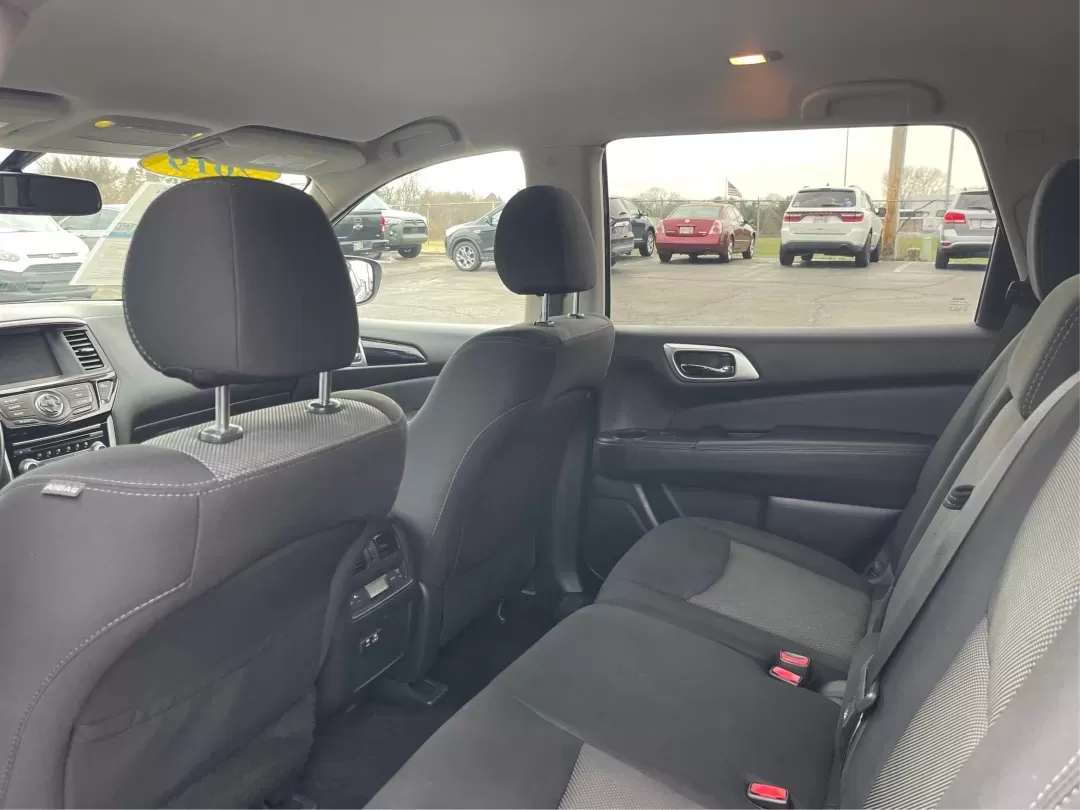 2019 Nissan Pathfinder SV (5N1DR2MMXKC) with an 3.5L V-6 gasoline direct injection engine, located at 1184 Kauffman Ave, Fairborn, OH, 45324, (937) 908-9800, 39.807072, -84.030914 - Unlock the adventure of your dreams with the 2019 Nissan Pathfinder SV, a versatile SUV that's perfect for growing families, weekend getaways, and long commutes alike. Imagine hitting the road with your loved ones, equipped with ample seating and storage, ready to explore the beautiful landscapes su - Photo#10