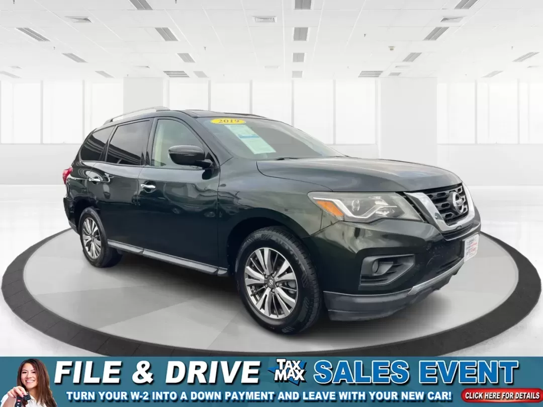 2019 Nissan Pathfinder SV (5N1DR2MMXKC) with an 3.5L V-6 gasoline direct injection engine, located at 1184 Kauffman Ave, Fairborn, OH, 45324, (937) 908-9800, 39.807072, -84.030914 - Unlock the adventure of your dreams with the 2019 Nissan Pathfinder SV, a versatile SUV that's perfect for growing families, weekend getaways, and long commutes alike. Imagine hitting the road with your loved ones, equipped with ample seating and storage, ready to explore the beautiful landscapes su - Photo#0