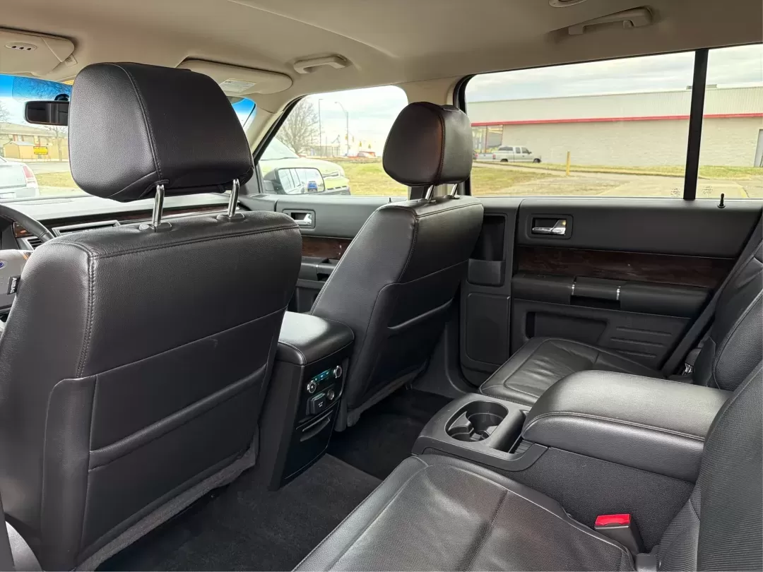 2014 Ford Flex Limited (2FMGK5D89EB) with an 3.5L V-6 DOHC engine, located at 4508 South Dixie Dr, Moraine, OH, 45439, (937) 908-9800, 39.689976, -84.218452 - Are you ready to upgrade your lifestyle with a reliable vehicle that accommodates both family adventures and daily commutes? Look no further than this stunning 2014 Ford Flex Limited, available now at Advantage Car and Credit in Moraine, OH. With its spacious interior, versatile cargo capacity, and - Photo#10