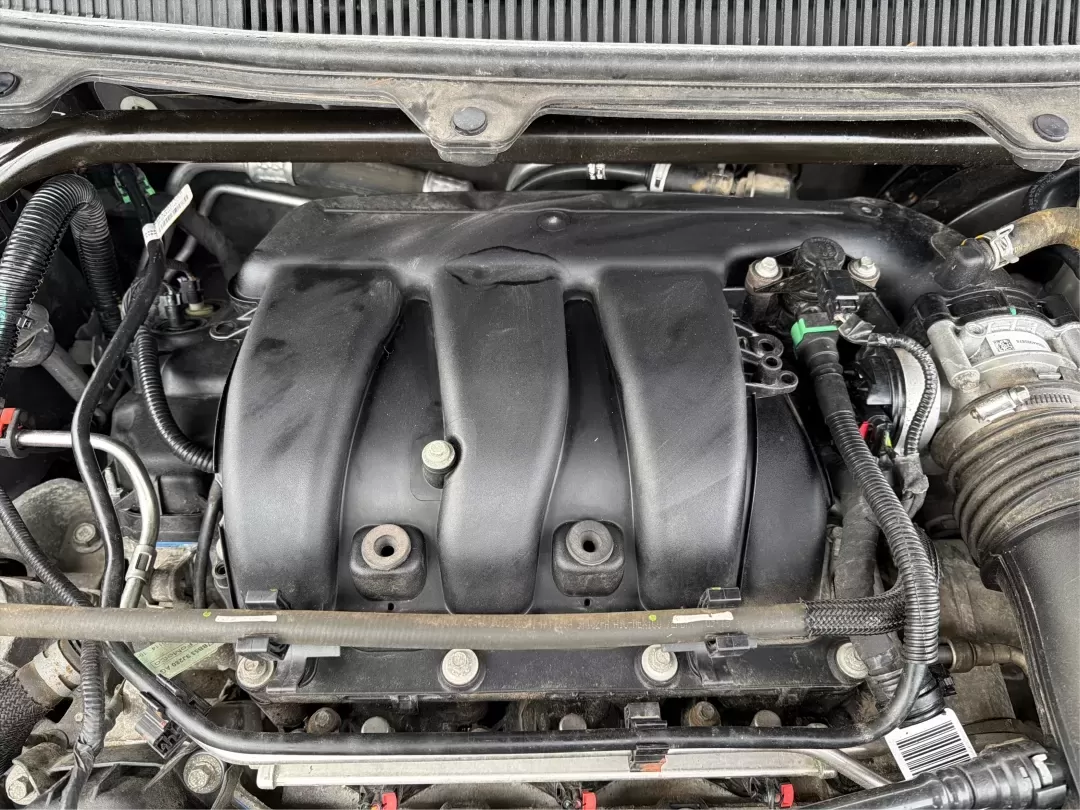 2014 Ford Flex Limited (2FMGK5D89EB) with an 3.5L V-6 DOHC engine, 6-Speed Automatic Overdrive transmission, located at 401 Woodman Dr, Riverside, OH, 45431, (937) 908-9800, 39.760899, -84.123421 - Are you ready to upgrade your lifestyle with a reliable vehicle that accommodates both family adventures and daily commutes? Look no further than this stunning 2014 Ford Flex Limited, available now at Advantage Car and Credit in Moraine, OH. With its spacious interior, versatile cargo capacity, and - Photo#11