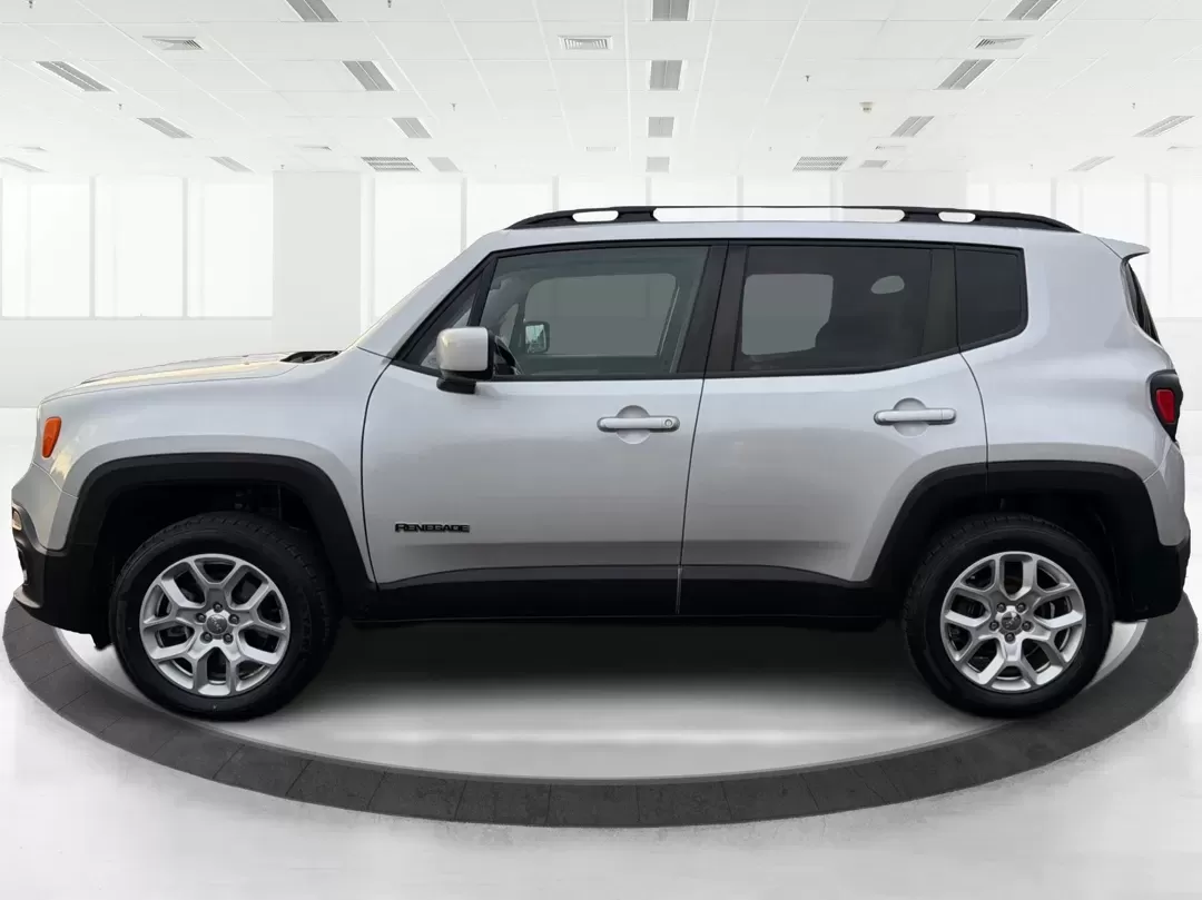 2017 Jeep Renegade Latitude 4x4 (ZACCJBBBXHP) with an Other engine, located at 4508 South Dixie Dr, Moraine, OH, 45439, (937) 908-9800, 39.689976, -84.218452 - **Adventure Awaits: Your 2017 Jeep Renegade Latitude 4x4 in Moraine, OH!**<br /> <br /> Are you ready to elevate your lifestyle and explore the open road? Whether you're a weekend warrior seeking new trails or a busy commuter navigating the urban landscape, our 2017 Jeep Renegade Latitude 4x4 is the - Photo#5