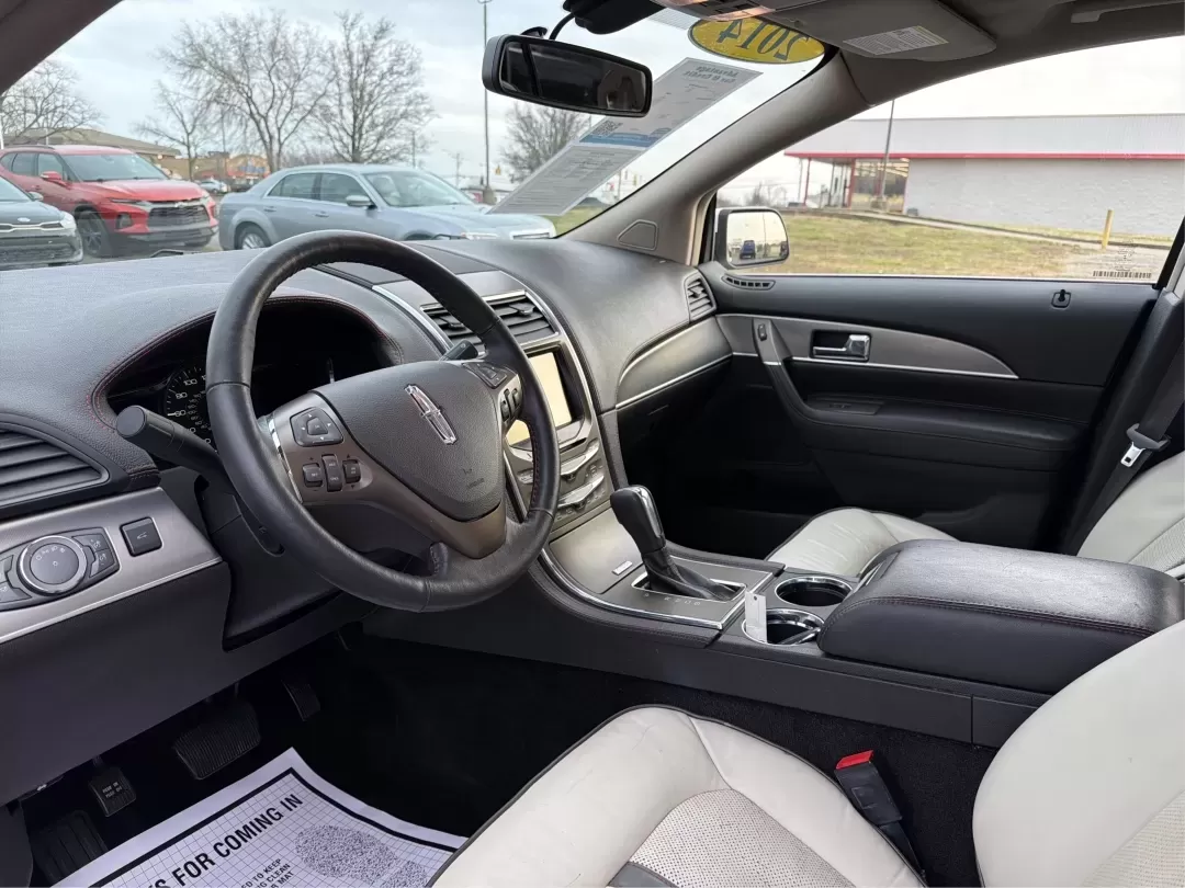 2014 Lincoln MKX Base (2LMDJ8JK2EB) with an Other engine, located at 4508 South Dixie Dr, Moraine, OH, 45439, (937) 908-9800, 39.689976, -84.218452 - **Unleash Your Adventures with This 2014 Lincoln MKX at Advantage Car and Credit - Moraine!**<br /> <br /> Are you ready to elevate your driving experience? Whether you're commuting through the bustling roads of Moraine or embarking on weekend getaways to nearby attractions like the beautiful Dayton - Photo#9