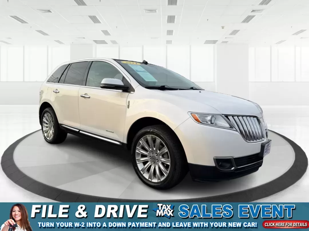 2014 Lincoln MKX Base (2LMDJ8JK2EB) with an Other engine, located at 880 E. National Road, Vandalia, OH, 45377, (937) 908-9800, 39.891918, -84.183594 - **Unleash Your Adventures with This 2014 Lincoln MKX at Advantage Car and Credit - Moraine!**<br /> <br /> Are you ready to elevate your driving experience? Whether you're commuting through the bustling roads of Moraine or embarking on weekend getaways to nearby attractions like the beautiful Dayton - Photo#0