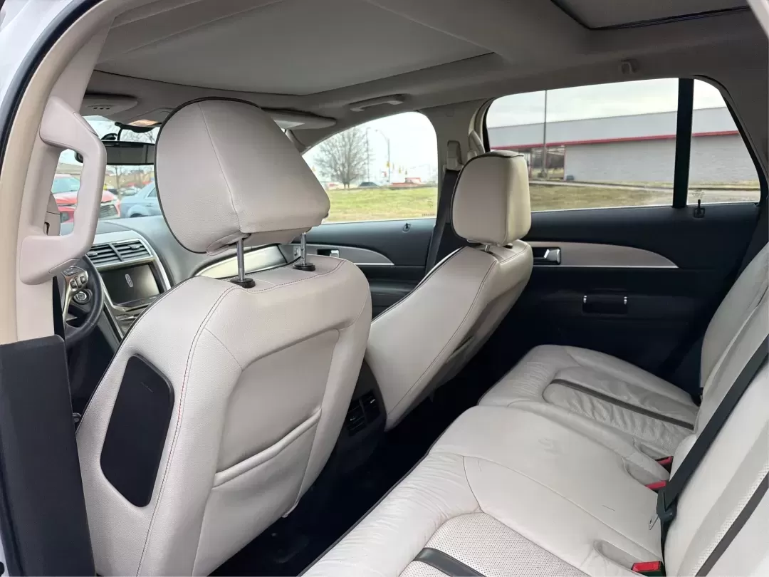 2014 Lincoln MKX Base (2LMDJ8JK2EB) with an Other engine, located at 880 E. National Road, Vandalia, OH, 45377, (937) 908-9800, 39.891918, -84.183594 - **Unleash Your Adventures with This 2014 Lincoln MKX at Advantage Car and Credit - Moraine!**<br /> <br /> Are you ready to elevate your driving experience? Whether you're commuting through the bustling roads of Moraine or embarking on weekend getaways to nearby attractions like the beautiful Dayton - Photo#10