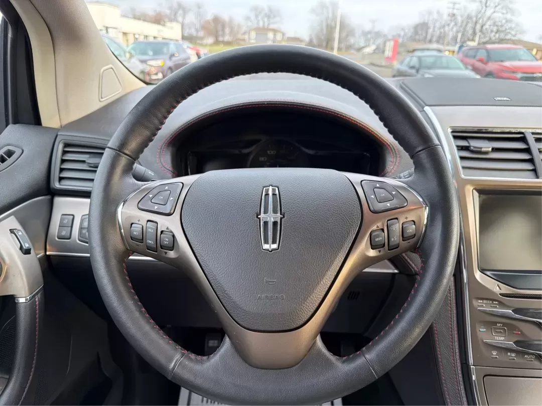 2014 Lincoln MKX Base (2LMDJ8JK2EB) with an Other engine, located at 880 E. National Road, Vandalia, OH, 45377, (937) 908-9800, 39.891918, -84.183594 - **Unleash Your Adventures with This 2014 Lincoln MKX at Advantage Car and Credit - Moraine!**<br /> <br /> Are you ready to elevate your driving experience? Whether you're commuting through the bustling roads of Moraine or embarking on weekend getaways to nearby attractions like the beautiful Dayton - Photo#16