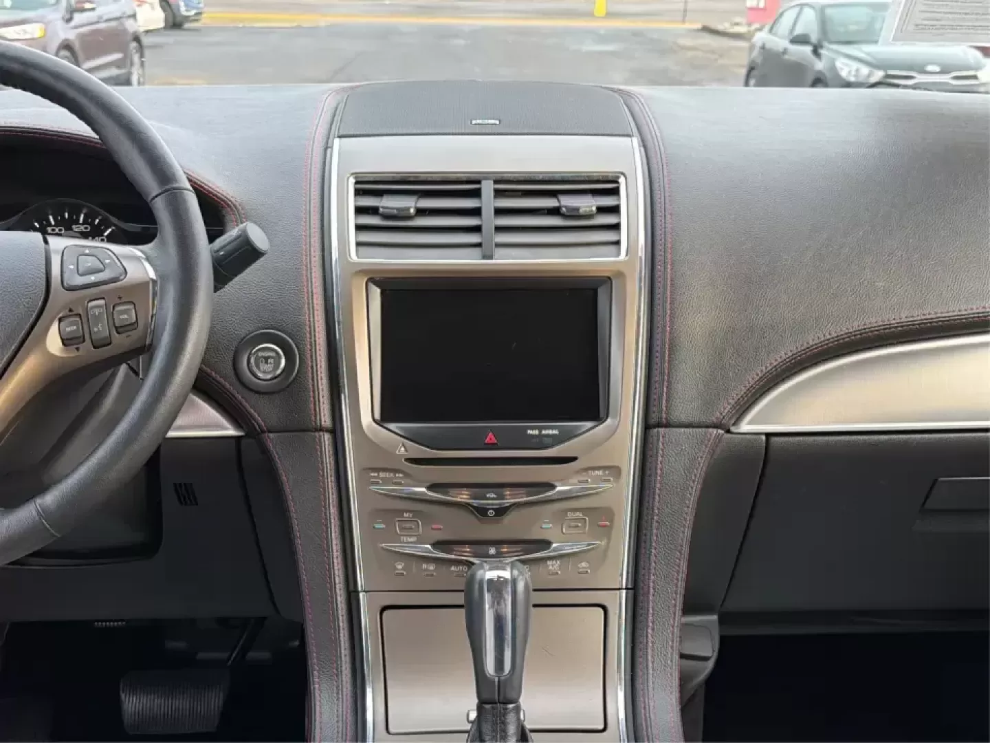 2014 Lincoln MKX Base (2LMDJ8JK2EB) with an 3.7L V6 DOHC 24V engine, 6-Speed Automatic transmission, located at 1230 East Main St, Xenia, OH, 45385, (937) 908-9800, 39.688026, -83.910172 - **Unleash Your Adventures with This 2014 Lincoln MKX at Advantage Car and Credit - Moraine!**<br /> <br /> Are you ready to elevate your driving experience? Whether you're commuting through the bustling roads of Moraine or embarking on weekend getaways to nearby attractions like the beautiful Dayton - Photo#13