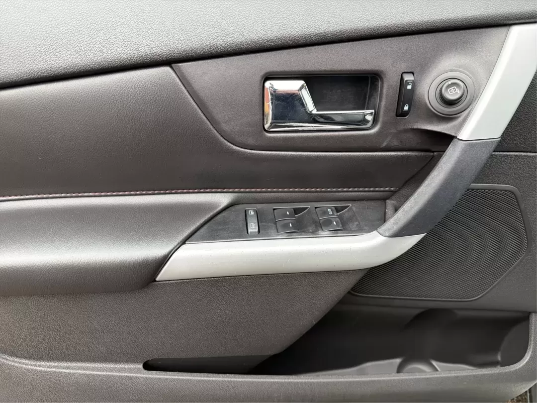 2013 Ford Edge Limited (2FMDK4KC5DB) with an 3.5L V-6 DOHC engine, located at 1951 S Dayton Lakeview Rd., New Carlisle, OH, 45344, (937) 908-9800, 39.890999, -84.050255 - 2013 Ford Edge Limited - Photo#19