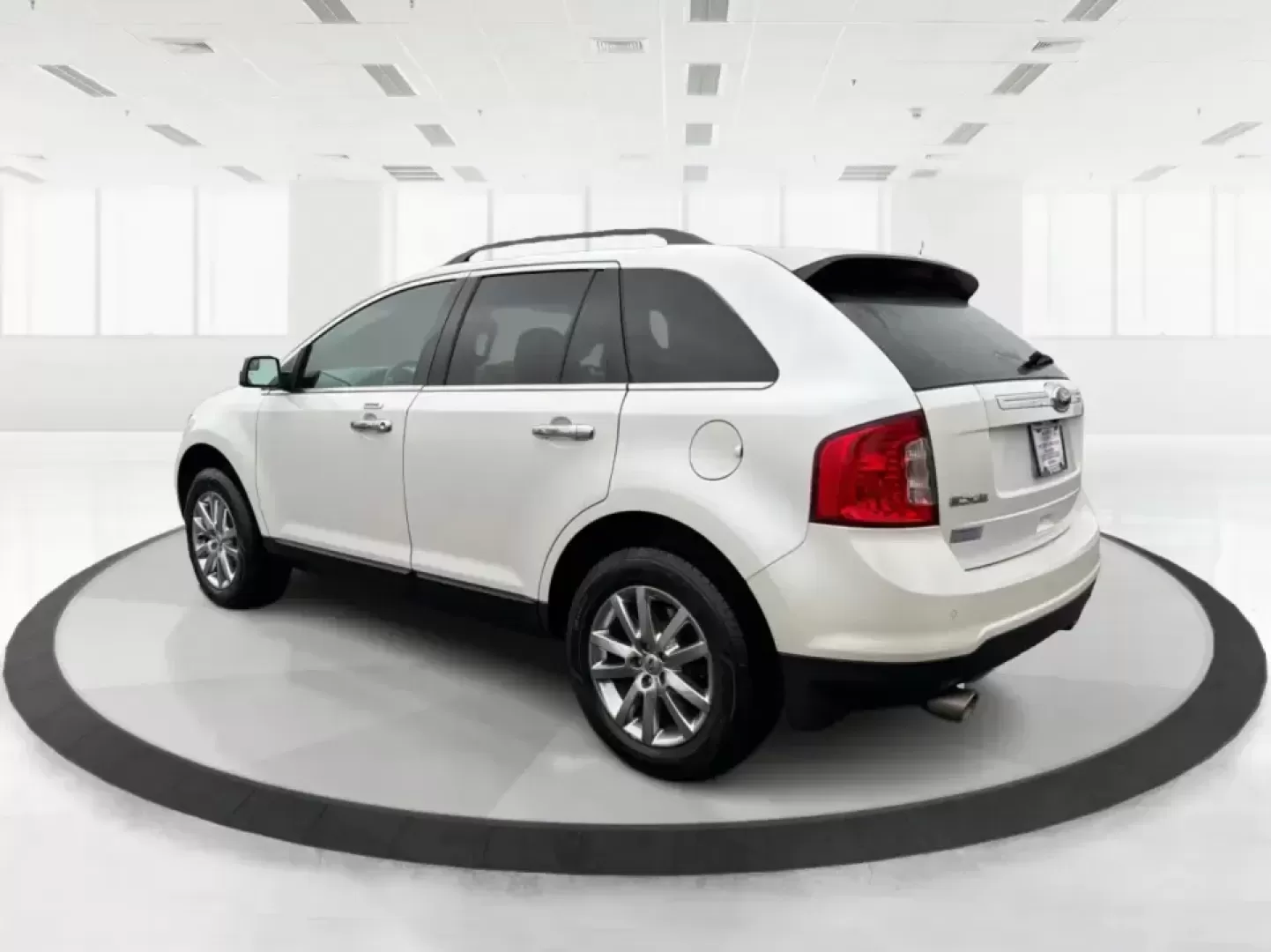 2013 Ford Edge Limited (2FMDK4KC5DB) with an 3.5L V-6 DOHC engine, 6-Speed Automatic transmission, located at 1951 S Dayton Lakeview Rd., New Carlisle, OH, 45344, (937) 908-9800, 39.890999, -84.050255 - ### Elevate Your Lifestyle with the 2013 Ford Edge Limited at Advantage Car and Credit in New Carlisle, OH!<br /> <br /> Are you ready to upgrade your family adventures, daily commutes, or weekend getaways? The 2013 Ford Edge Limited is here to transform your driving experience! With its sophisticat - Photo#4