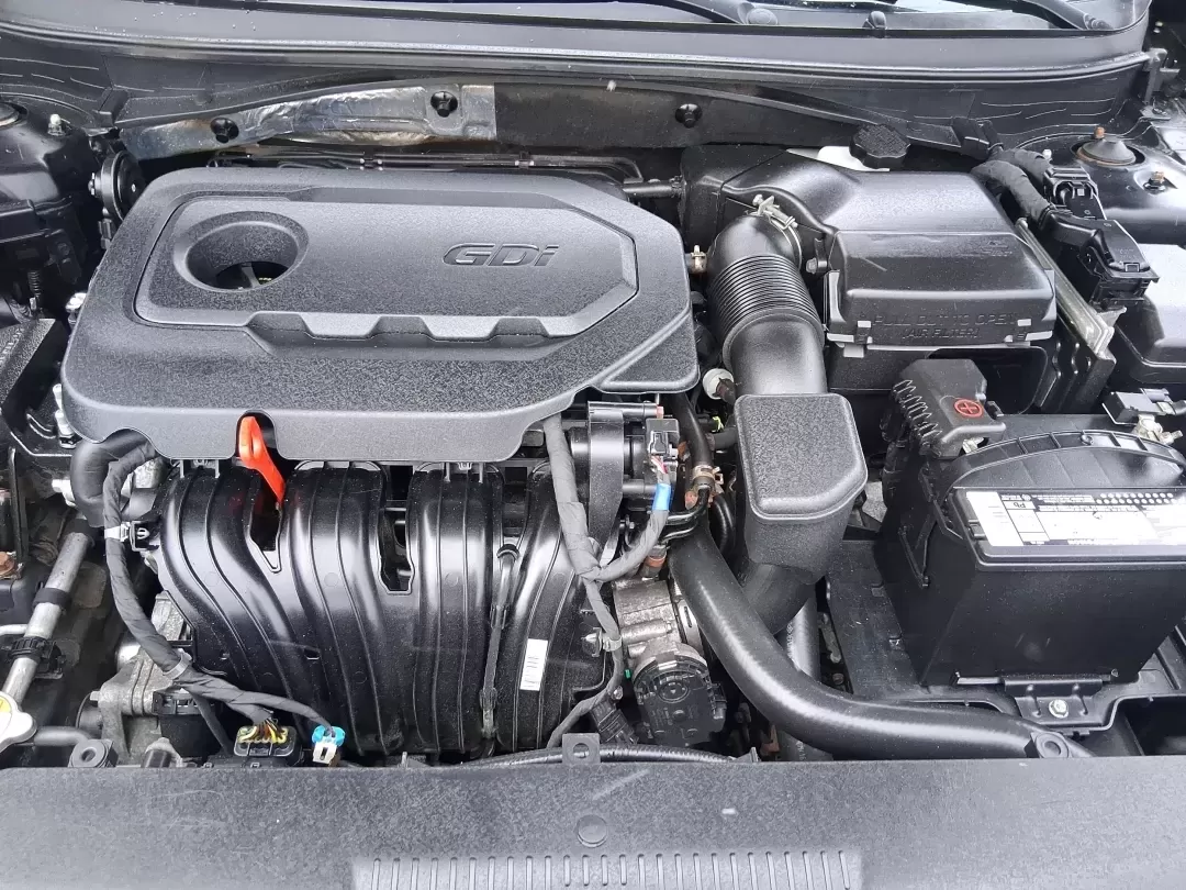 2017 Hyundai Sonata SE (5NPE24AF5HH) with an 2.4L I-4 gasoline direct injection engine, located at 1951 S Dayton Lakeview Rd., New Carlisle, OH, 45344, (937) 908-9800, 39.890999, -84.050255 - 2017 Hyundai Sonata SE - Photo#11