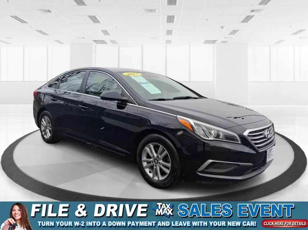 2017 Hyundai Sonata SE (5NPE24AF5HH) with an 2.4L I-4 gasoline direct injection engine, located at 1951 S Dayton Lakeview Rd., New Carlisle, OH, 45344, (937) 908-9800, 39.890999, -84.050255 - 2017 Hyundai Sonata SE - Photo#0