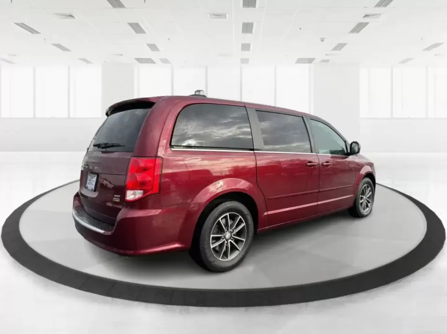 2017 Dodge Grand Caravan SXT (2C4RDGCG2HR) with an Pentastar 3.6L V-6 DOHC engine, 6A transmission, located at 1230 East Main St, Xenia, OH, 45385, (937) 908-9800, 39.688026, -83.910172 - Are you ready to elevate your family adventures or daily commutes with a vehicle that combines space, comfort, and reliability? Look no further than the 2017 Dodge Grand Caravan SXT, now available at Advantage Car and Credit in New Carlisle, OH. This versatile passenger van is perfect for growing fa - Photo#2