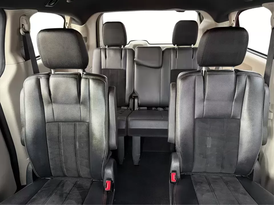 2017 Dodge Grand Caravan SXT (2C4RDGCG2HR) with an Pentastar 3.6L V-6 DOHC engine, 6A transmission, located at 1184 Kauffman Ave, Fairborn, OH, 45324, (937) 908-9800, 39.807072, -84.030914 - Are you ready to elevate your family adventures or daily commutes with a vehicle that combines space, comfort, and reliability? Look no further than the 2017 Dodge Grand Caravan SXT, now available at Advantage Car and Credit in New Carlisle, OH. This versatile passenger van is perfect for growing fa - Photo#14