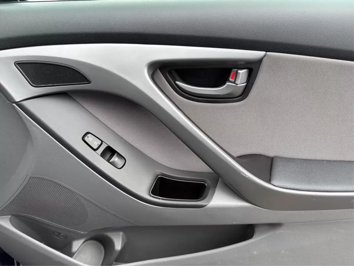 2016 Hyundai Elantra SE (KMHDH4AE9GU) with an Nu 1.8L I-4 DOHC engine, located at 1951 S Dayton Lakeview Rd., New Carlisle, OH, 45344, (937) 908-9800, 39.890999, -84.050255 - ### Discover Your Perfect Ride: 2016 Hyundai Elantra SE at Advantage Car and Credit in New Carlisle, OH<br /> <br /> If you're seeking a dependable vehicle for your daily commute or a stylish sedan for weekend outings, look no further than this stunning 2016 Hyundai Elantra SE, available now at Adva - Photo#17