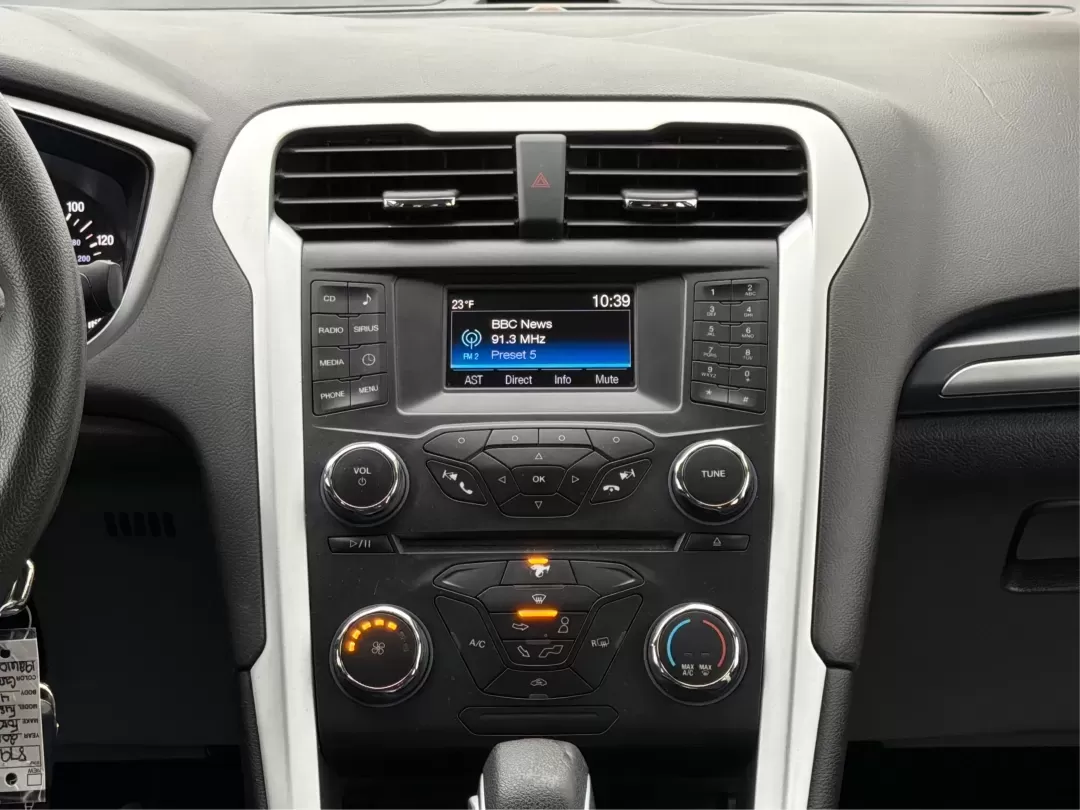 2015 Ford Fusion SE (3FA6P0H70FR) with an Other engine, located at 1951 S Dayton Lakeview Rd., New Carlisle, OH, 45344, (937) 908-9800, 39.890999, -84.050255 - 2015 Ford Fusion SE - Photo#13