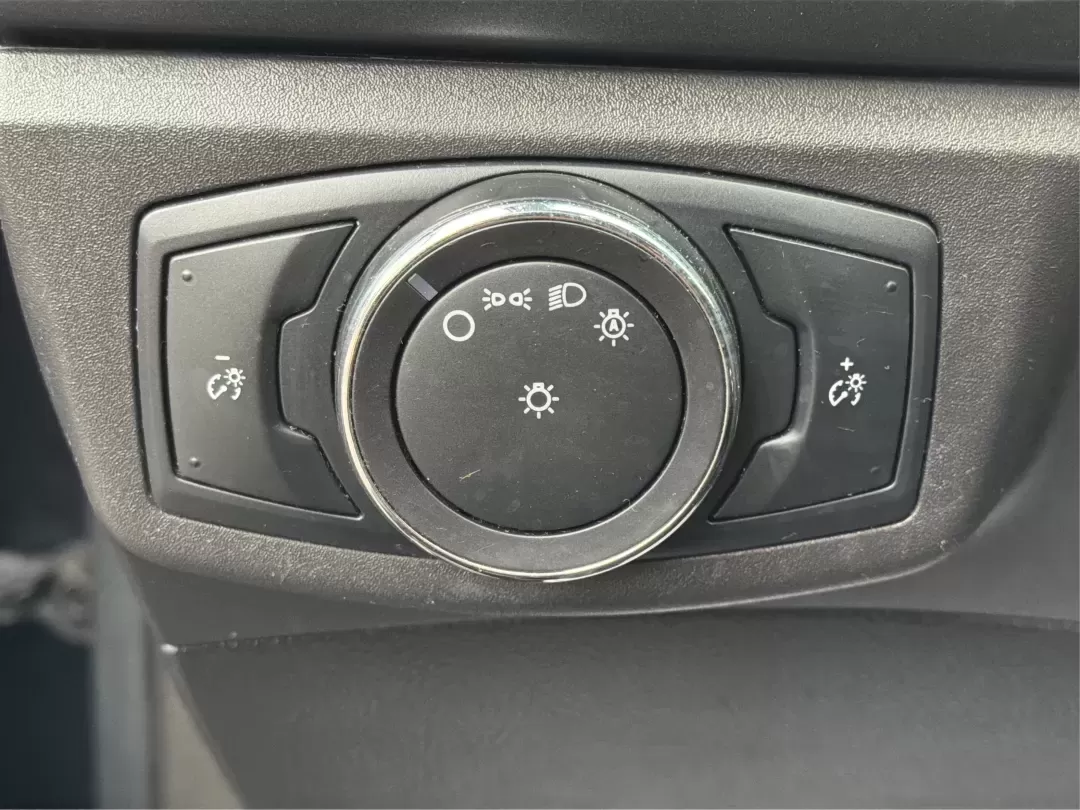 2015 Ford Fusion SE (3FA6P0H70FR) with an Other engine, located at 1951 S Dayton Lakeview Rd., New Carlisle, OH, 45344, (937) 908-9800, 39.890999, -84.050255 - 2015 Ford Fusion SE - Photo#17