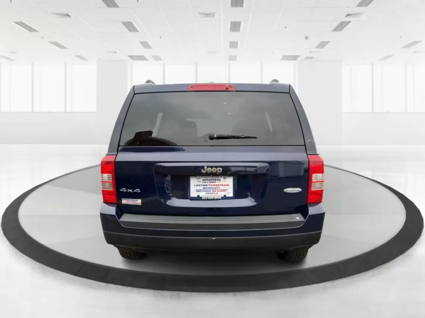 2014 Jeep Patriot Latitude (1C4NJRFB0ED) with an 2.4L I-4 DOHC engine, located at 1099 N County Rd 25A , Troy, OH, 45373, (937) 908-9800, 40.057079, -84.212883 - **Explore the Open Road in Style: 2014 Jeep Patriot Latitude at Advantage Car and Credit - Troy**<br /> <br /> Are you ready for your next adventure? The 2014 Jeep Patriot Latitude is the perfect vehicle for those who crave exploration and flexibility in their daily lives. Whether you're navigating - Photo#3