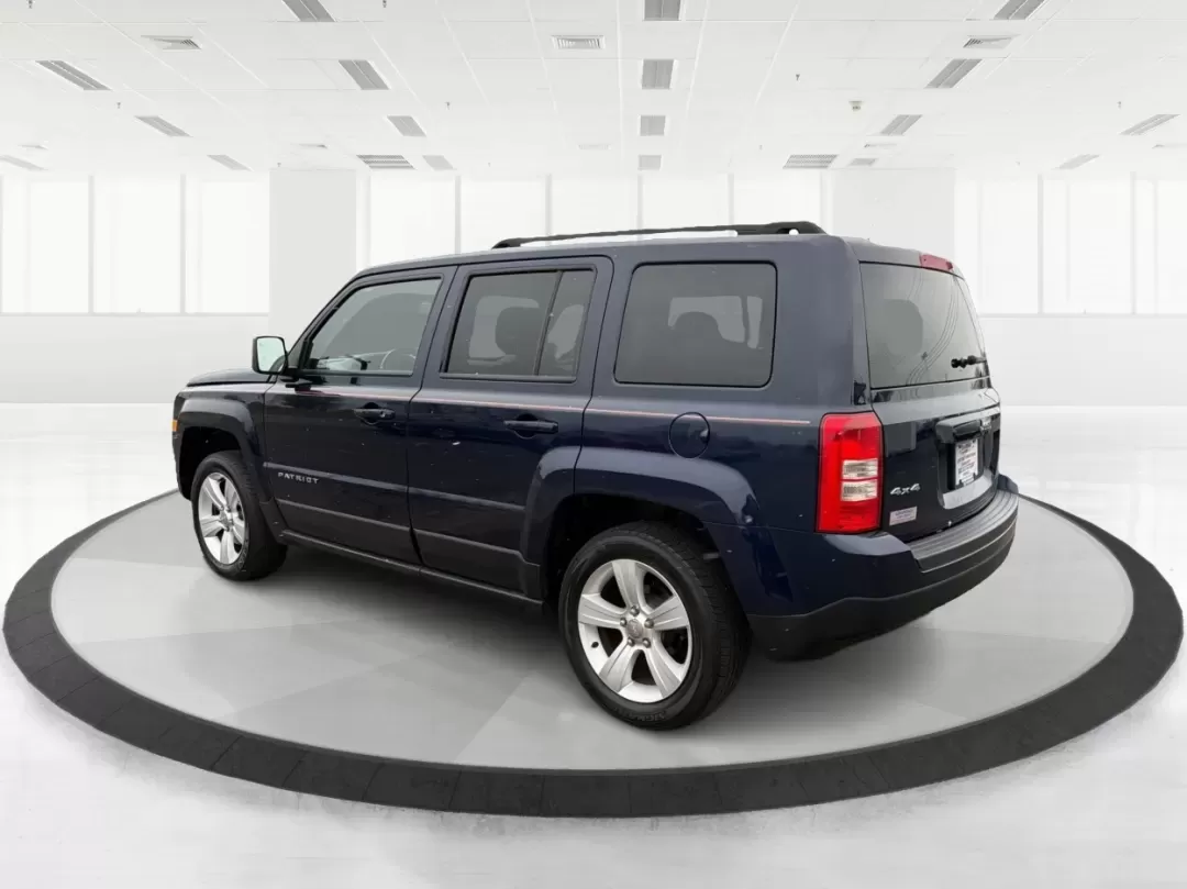 2014 Jeep Patriot Latitude (1C4NJRFB0ED) with an 2.4L I-4 DOHC engine, located at 1099 N County Rd 25A , Troy, OH, 45373, (937) 908-9800, 40.057079, -84.212883 - One Owner - Photo#4