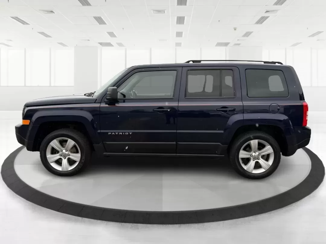 2014 Jeep Patriot Latitude (1C4NJRFB0ED) with an 2.4L I-4 DOHC engine, located at 1099 N County Rd 25A , Troy, OH, 45373, (937) 908-9800, 40.057079, -84.212883 - One Owner - Photo#5