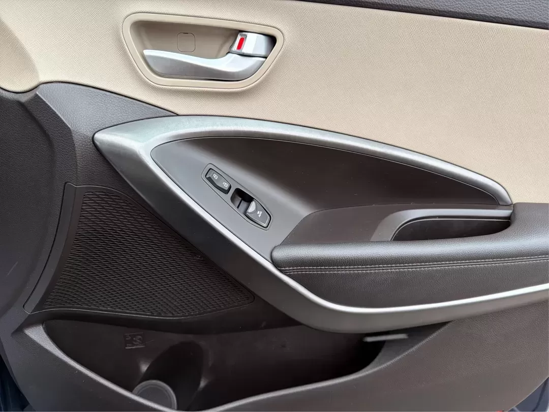 2017 Hyundai Santa Fe 2.4L (5XYZTDLB6HG) with an Theta II 2.4L I-4 gasoline direct injection engine, located at 1099 N County Rd 25A , Troy, OH, 45373, (937) 908-9800, 40.057079, -84.212883 - 2017 Hyundai Santa Fe 2.4L - Photo#18