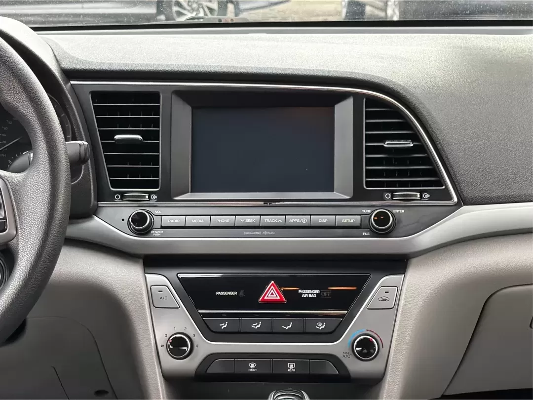 2018 Hyundai Elantra SEL (5NPD84LF2JH) with an Nu 2L I-4 DOHC engine, 6A transmission, located at 4508 South Dixie Dr, Moraine, OH, 45439, (937) 908-9800, 39.689976, -84.218452 - **Discover Your Next Adventure with the 2018 Hyundai Elantra SEL at Advantage Car and Credit - Troy**<br /> <br /> Are you in search of a reliable and stylish sedan for your daily commute, family outings, or weekend getaways? Look no further than the 2018 Hyundai Elantra SEL, available now at Advant - Photo#13