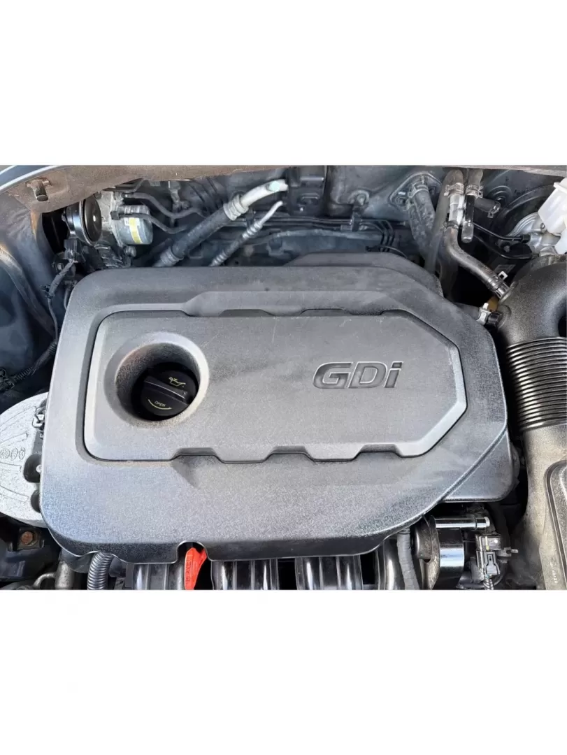 2017 Hyundai Santa Fe 2.4L (5NMZT3LBXHH) with an Theta II 2.4L I-4 gasoline direct injection engine, located at 880 E. National Road, Vandalia, OH, 45377, (937) 908-9800, 39.891918, -84.183594 - Discover your next adventure with the 2017 Hyundai Santa Fe, now available at Advantage Car and Credit in Vandalia, OH! This versatile SUV is perfect for families, commuters, and weekend adventurers alike. With seating for up to five and ample cargo space, it's ideal for everything from soccer pract - Photo#11