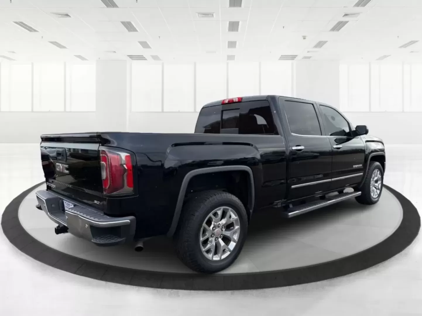2017 GMC Sierra 1500 SLT (3GTU2NEC8HG) with an EcoTec3 6.2L V-8 gasoline direct injection engine, located at 880 E. National Road, Vandalia, OH, 45377, (937) 908-9800, 39.891918, -84.183594 - **Discover the Perfect Blend of Power and Comfort with the 2017 GMC Sierra 1500 SLT**<br /> <br /> Are you searching for a versatile vehicle that can handle everything from family road trips to weekend adventures? Look no further than the 2017 GMC Sierra 1500 SLT, now available at Advantage Car and - Photo#2