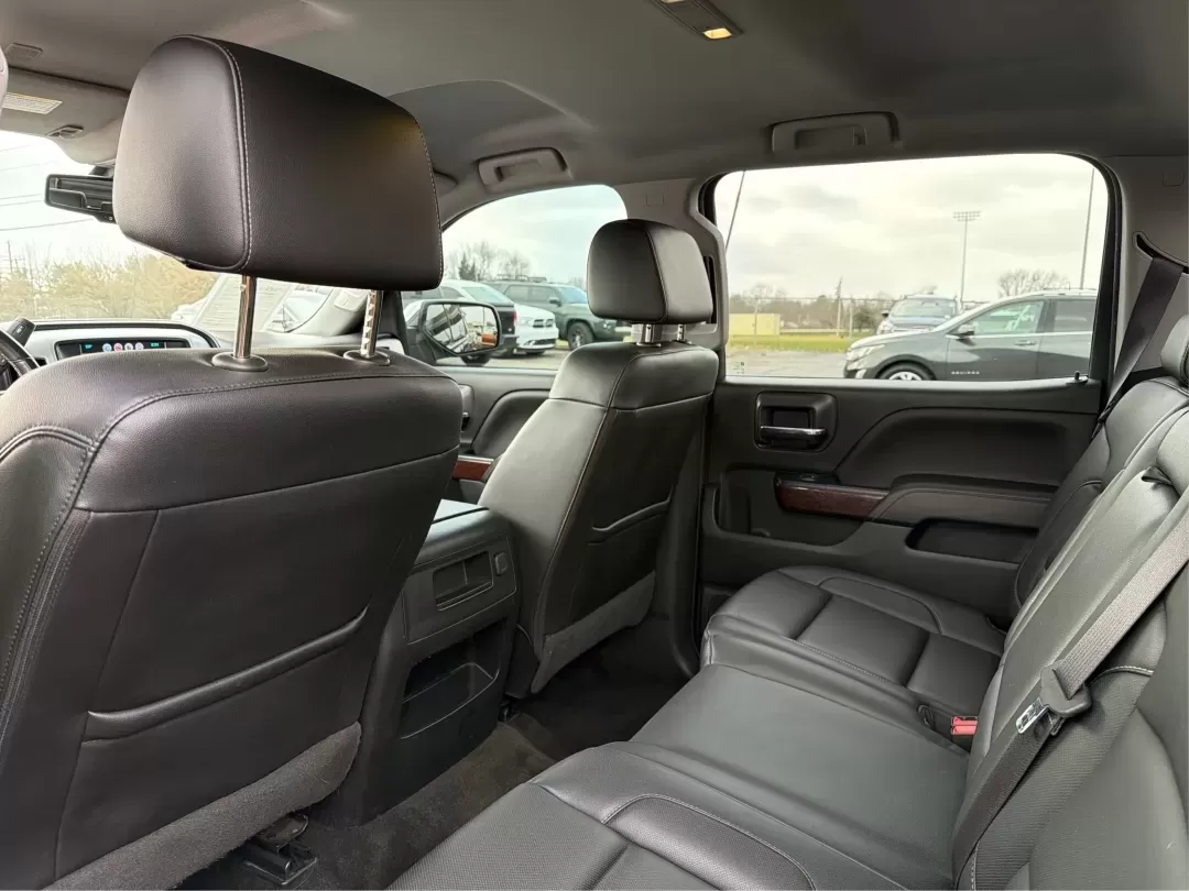 2017 GMC Sierra 1500 SLT (3GTU2NEC8HG) with an EcoTec3 6.2L V-8 gasoline direct injection engine, located at 880 E. National Road, Vandalia, OH, 45377, (937) 908-9800, 39.891918, -84.183594 - 2017 GMC Sierra 1500 SLT - Photo#10