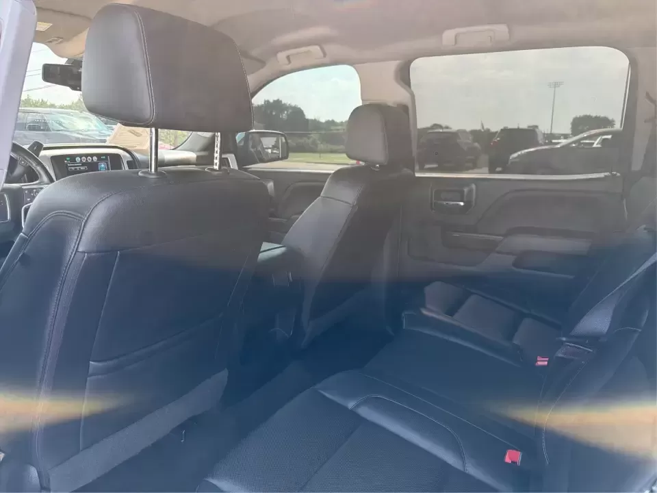 2017 GMC Sierra SLT (3GTU2NEC8HG) with an 5.3L V8 engine, 8-speed automatic transmission, located at 8750 N County Rd 25A, Piqua, OH, 45356, (937) 908-9800, 40.164391, -84.232513 - Need a truck that can handle weekday work, weekend lake runs, and Ohio winters without feeling like you're sacrificing comfort? This 2017 GMC Sierra 1500 SLT 4WD is built for real life in and around Piqua-whether you're towing on Friday, loading up the crew for a Saturday project, or heading up I75- Photo#10