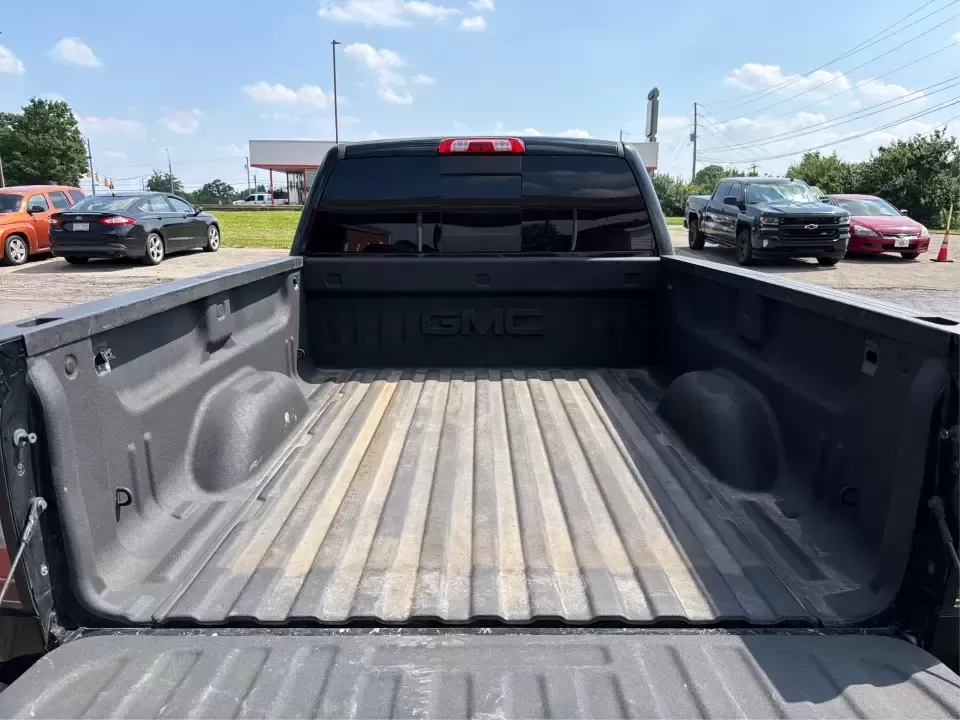 2017 GMC Sierra SLT (3GTU2NEC8HG) with an 5.3L V8 engine, 8-speed automatic transmission, located at 8750 N County Rd 25A, Piqua, OH, 45356, (937) 908-9800, 40.164391, -84.232513 - Need a truck that can handle weekday work, weekend lake runs, and Ohio winters without feeling like you're sacrificing comfort? This 2017 GMC Sierra 1500 SLT 4WD is built for real life in and around Piqua-whether you're towing on Friday, loading up the crew for a Saturday project, or heading up I75- Photo#12