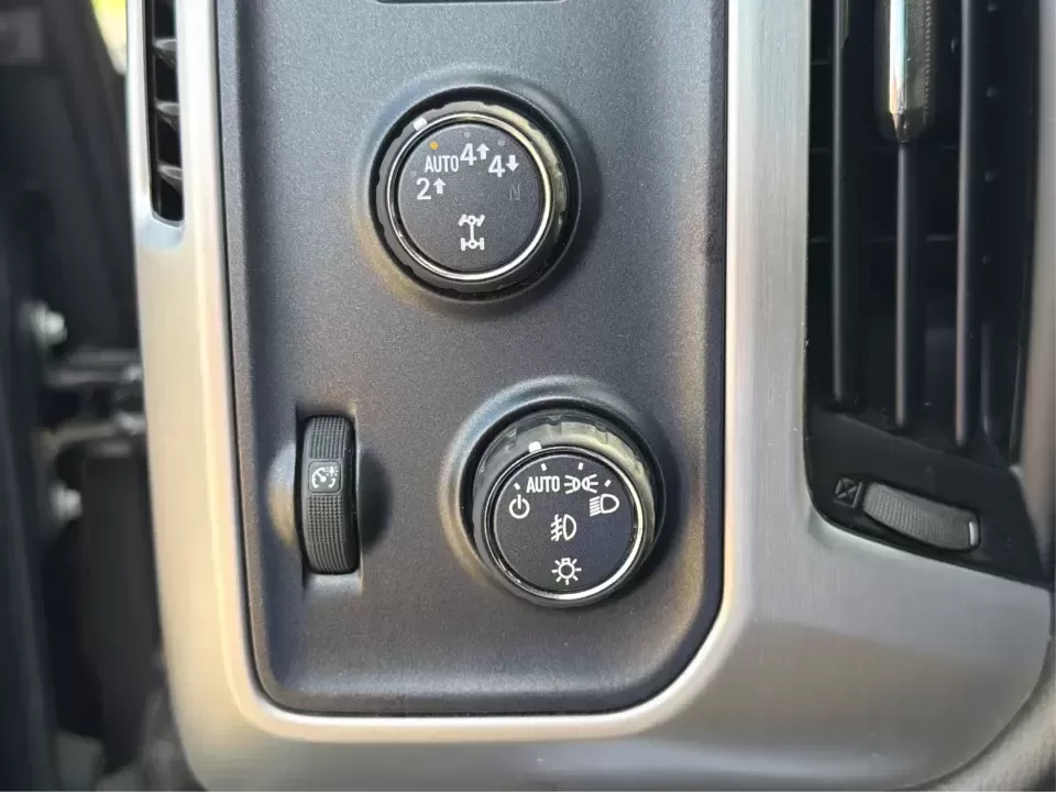 2017 GMC Sierra SLT (3GTU2NEC8HG) with an 5.3L V8 engine, 8-speed automatic transmission, located at 8750 N County Rd 25A, Piqua, OH, 45356, (937) 908-9800, 40.164391, -84.232513 - Need a truck that can handle weekday work, weekend lake runs, and Ohio winters without feeling like you're sacrificing comfort? This 2017 GMC Sierra 1500 SLT 4WD is built for real life in and around Piqua-whether you're towing on Friday, loading up the crew for a Saturday project, or heading up I75- Photo#17