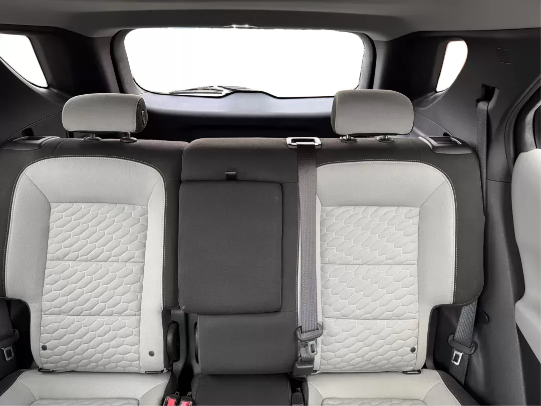 2018 Chevrolet Equinox LT (3GNAXTEX8JS) with an 2L I-4 gasoline direct injection engine, located at 1230 East Main St, Xenia, OH, 45385, (937) 908-9800, 39.688026, -83.910172 - 2018 Chevrolet Equinox LT - Photo#13