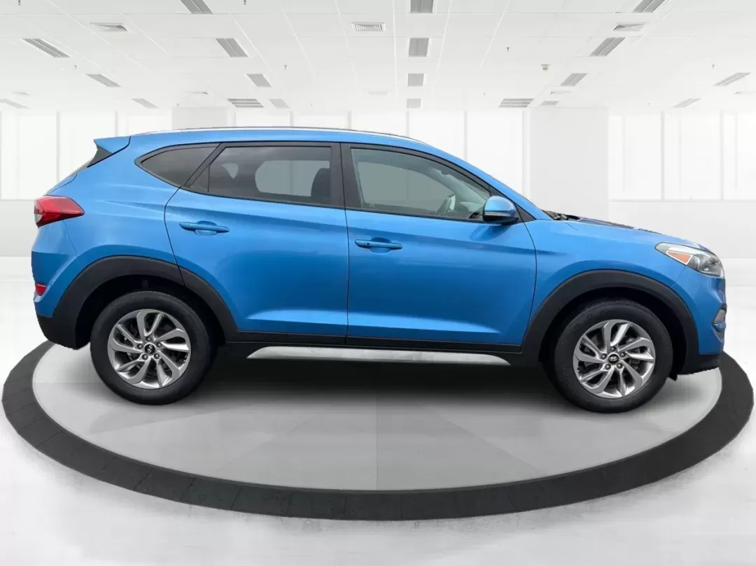 2017 Hyundai Tucson SE Plus (KM8J3CA49HU) with an Nu 2L I-4 gasoline direct injection engine, located at 1230 East Main St, Xenia, OH, 45385, (937) 908-9800, 39.688026, -83.910172 - **Explore New Horizons with the 2017 Hyundai Tucson SE Plus! Perfect for Family Adventures and Daily Commuting!**<br /> <br /> Are you ready to elevate your driving experience? The 2017 Hyundai Tucson SE Plus is not just a vehicle; it's a gateway to endless adventures and family outings. Whether you - Photo#1