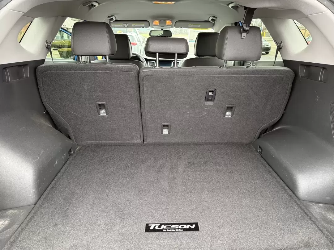 2017 Hyundai Tucson SE Plus (KM8J3CA49HU) with an Nu 2L I-4 gasoline direct injection engine, located at 1230 East Main St, Xenia, OH, 45385, (937) 908-9800, 39.688026, -83.910172 - **Explore New Horizons with the 2017 Hyundai Tucson SE Plus! Perfect for Family Adventures and Daily Commuting!**<br /> <br /> Are you ready to elevate your driving experience? The 2017 Hyundai Tucson SE Plus is not just a vehicle; it's a gateway to endless adventures and family outings. Whether you - Photo#12