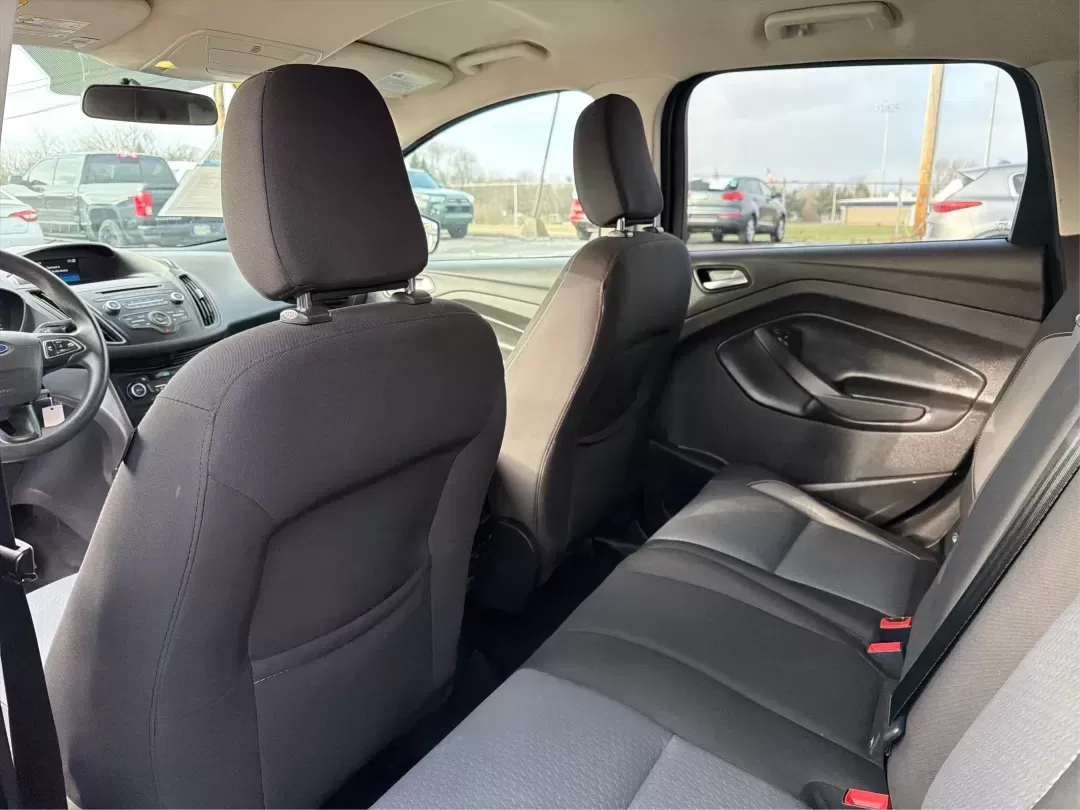 2018 Ford Escape SE (1FMCU9GD6JU) with an Other engine, located at 8750 N County Rd 25A, Piqua, OH, 45356, (937) 908-9800, 40.164391, -84.232513 - Are you looking for the perfect vehicle that can handle your busy lifestyle while keeping you comfortable and safe? Look no further than this 2018 Ford Escape SE at Advantage Car and Credit in Piqua, OH. This versatile SUV is ideal for families on the go, weekend adventurers, and even commuters who - Photo#10