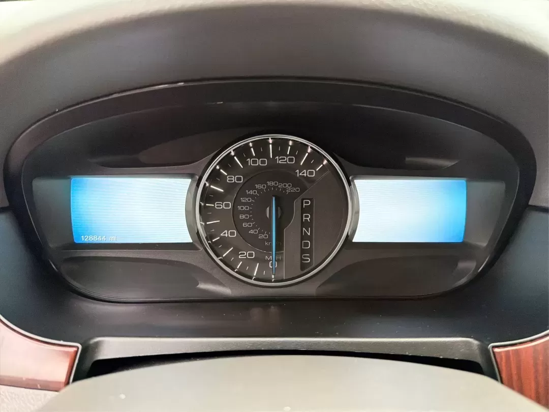 2014 Ford Edge Limited (2FMDK4KC6EB) with an 3.5L V-6 DOHC engine, located at 8750 N County Rd 25A, Piqua, OH, 45356, (937) 908-9800, 40.164391, -84.232513 - **Discover Your Next Adventure with the 2014 Ford Edge Limited at Advantage Car and Credit - Piqua!**<br /> <br /> Are you ready to elevate your driving experience? Whether you're a growing family seeking a spacious ride, a commuter looking for comfort and reliability, or an adventurer eager to tack - Photo#14