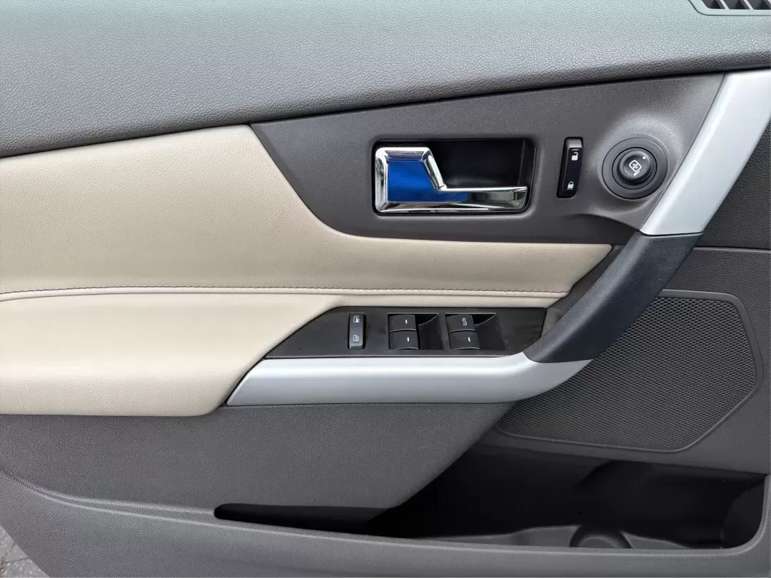 2014 Ford Edge Limited (2FMDK4KC6EB) with an 3.5L V-6 DOHC engine, located at 8750 N County Rd 25A, Piqua, OH, 45356, (937) 908-9800, 40.164391, -84.232513 - **Discover Your Next Adventure with the 2014 Ford Edge Limited at Advantage Car and Credit - Piqua!**<br /> <br /> Are you ready to elevate your driving experience? Whether you're a growing family seeking a spacious ride, a commuter looking for comfort and reliability, or an adventurer eager to tack - Photo#18