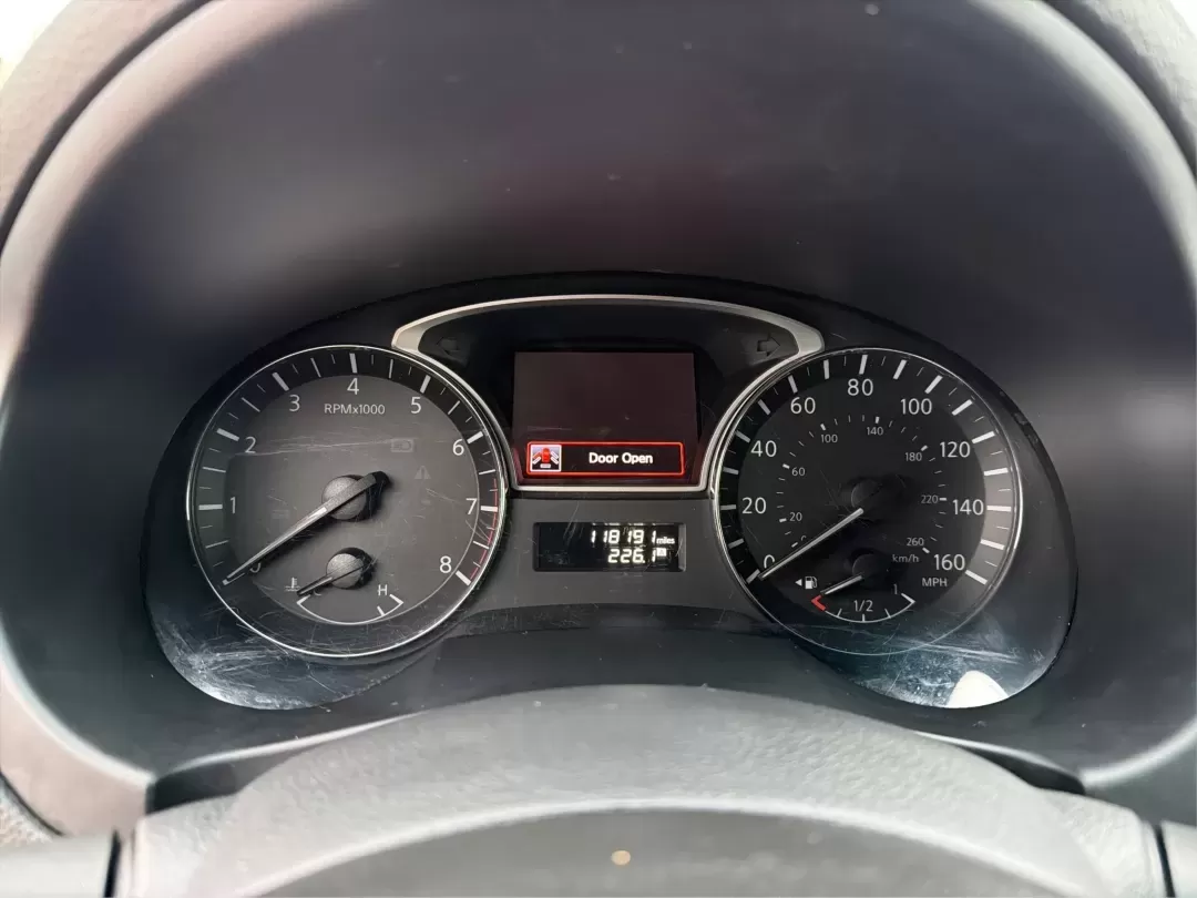 2015 Nissan Altima 2.5 S (1N4AL3AP2FC) with an 2.5L I-4 DOHC engine, located at 1230 East Main St, Xenia, OH, 45385, (937) 908-9800, 39.688026, -83.910172 - 2015 Nissan Altima 2.5 S - Photo#15