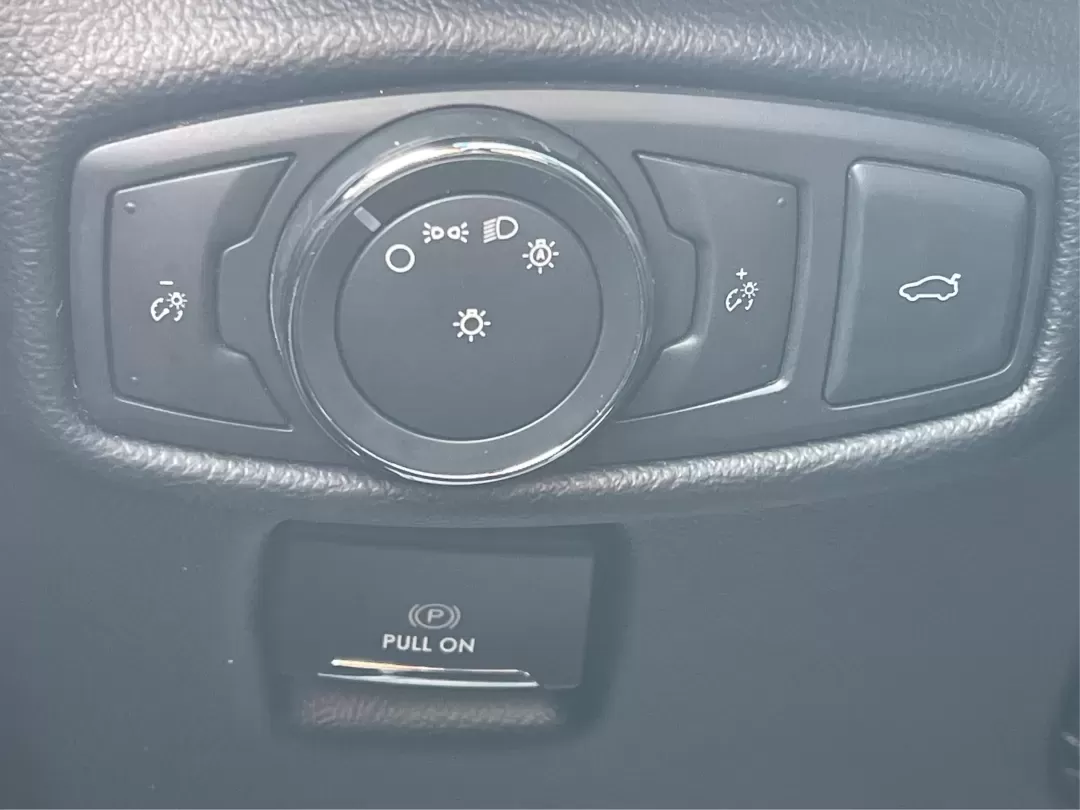 2017 Lincoln MKZ Reserve (3LN6L5FC1HR) with an Other engine, located at 8750 N County Rd 25A, Piqua, OH, 45356, (937) 908-9800, 40.164391, -84.232513 - Are you ready to elevate your daily commute or weekend getaways? Look no further than this stunning 2017 Lincoln MKZ Reserve, the perfect sedan for those who appreciate luxury and performance. At Advantage Car and Credit - Piqua, located at 8750 N County Rd 25A in Piqua, OH 45356, we offer flexible - Photo#17