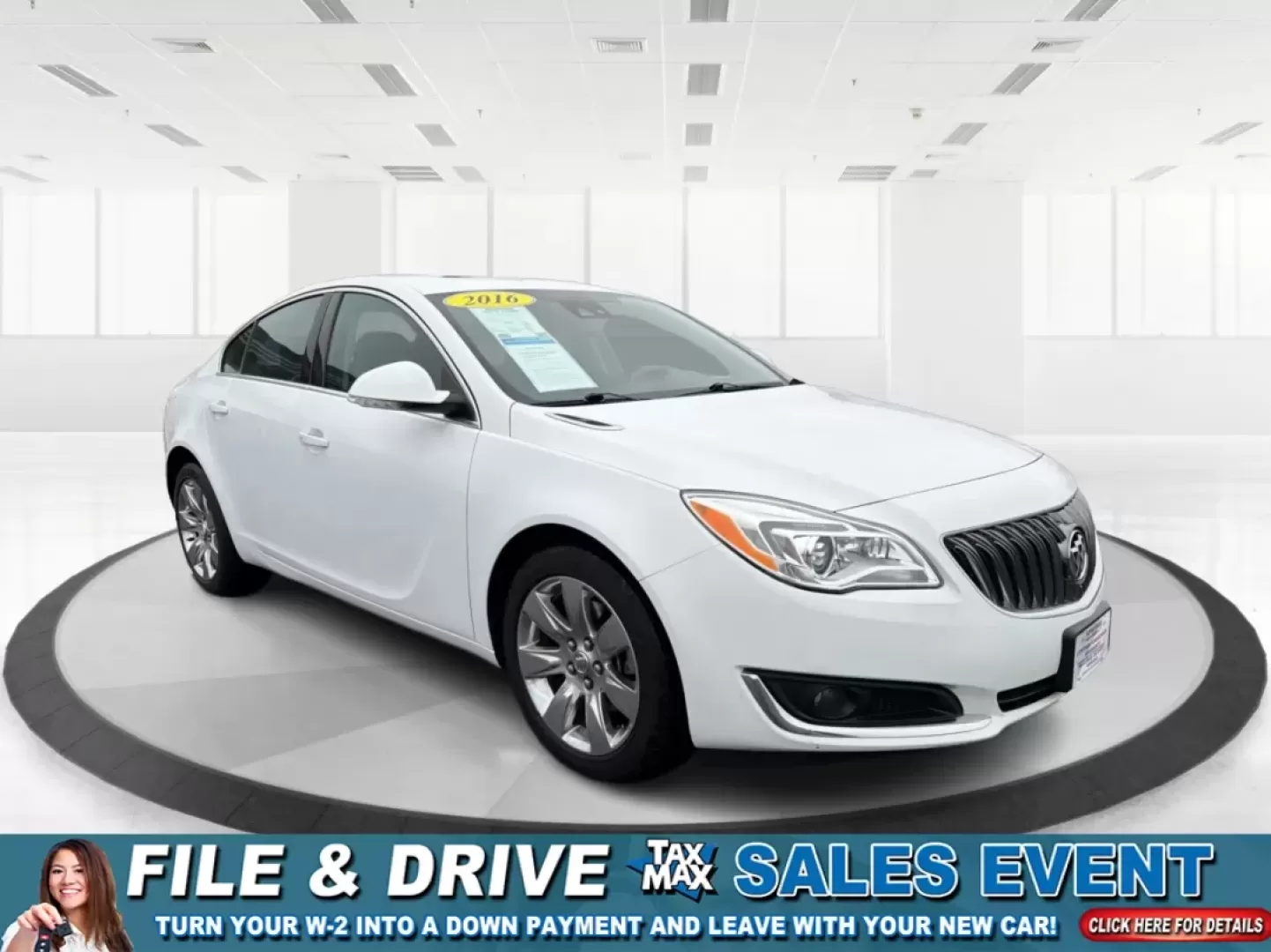2016 Buick Regal Turbo Premium II (2G4GS5GX7G9) with an 2L I-4 gasoline direct injection engine, 6A transmission, located at 8750 N County Rd 25A, Piqua, OH, 45356, (937) 908-9800, 40.164391, -84.232513 - **Discover the Perfect Blend of Luxury and Affordability with This 2016 Buick Regal at Advantage Car and Credit Piqua!**<br /> <br /> Are you in the market for a sophisticated sedan that effortlessly combines style, comfort, and performance? Look no further than this stunning 2016 Buick Regal Turbo - Photo#0