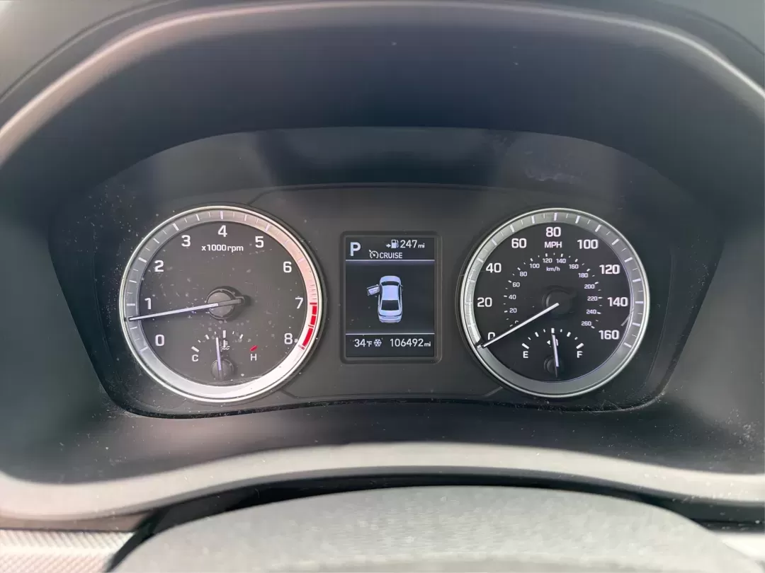 2018 Hyundai Sonata SE (5NPE24AF8JH) with an 2.4L I-4 gasoline direct injection engine, located at 8750 N County Rd 25A, Piqua, OH, 45356, (937) 908-9800, 40.164391, -84.232513 - **Elevate Your Daily Drive with the 2018 Hyundai Sonata SE Perfect for Commuters and Families Alike!**<br /> <br /> Are you looking for a reliable and stylish sedan that fits seamlessly into your busy lifestyle? Look no further than the 2018 Hyundai Sonata SE, available now at Advantage Car and Cre - Photo#13