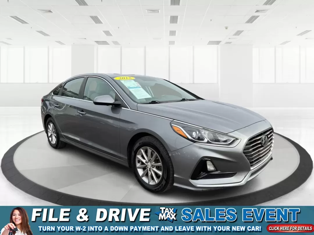 2018 Hyundai Sonata SE (5NPE24AF8JH) with an 2.4L I-4 gasoline direct injection engine, located at 8750 N County Rd 25A, Piqua, OH, 45356, (937) 908-9800, 40.164391, -84.232513 - **Elevate Your Daily Drive with the 2018 Hyundai Sonata SE Perfect for Commuters and Families Alike!**<br /> <br /> Are you looking for a reliable and stylish sedan that fits seamlessly into your busy lifestyle? Look no further than the 2018 Hyundai Sonata SE, available now at Advantage Car and Cre - Photo#0