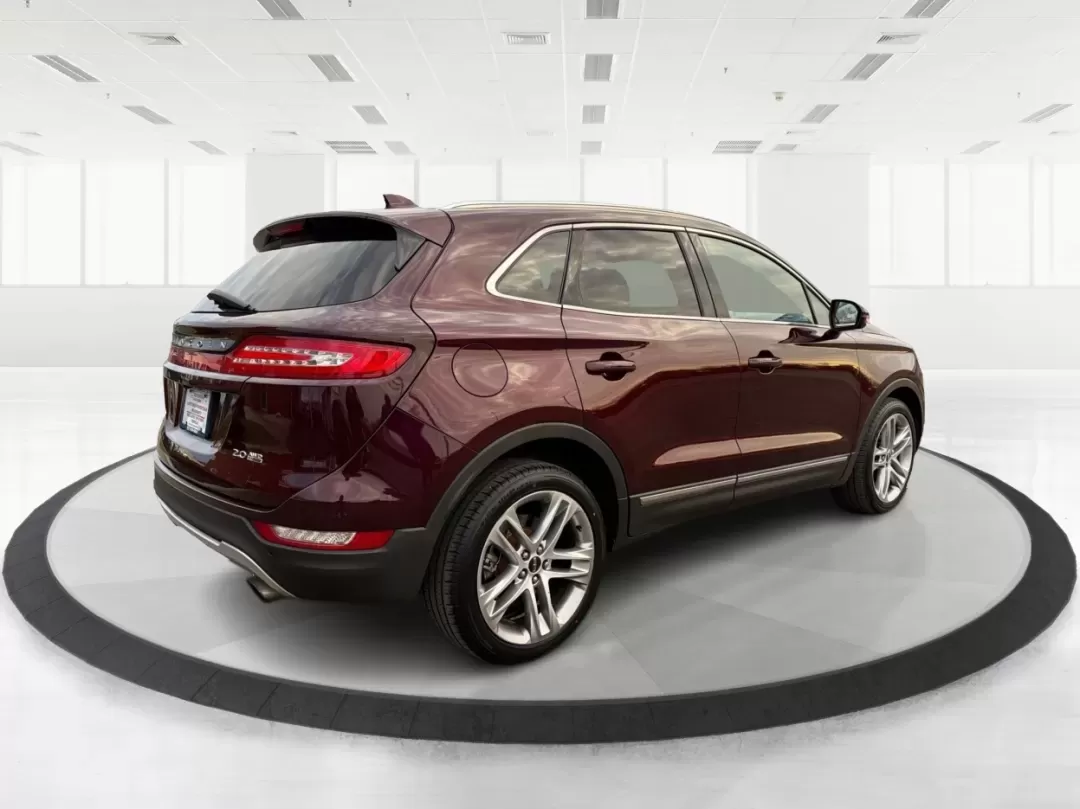 2016 Lincoln MKC Reserve (5LMCJ3D91GU) with an Other engine, located at 8750 N County Rd 25A, Piqua, OH, 45356, (937) 908-9800, 40.164391, -84.232513 - **Discover the Perfect Blend of Luxury and Functionality with the 2016 Lincoln MKC Reserve at Advantage Car and Credit - Piqua**<br /> <br /> Are you searching for a vehicle that seamlessly blends sophisticated style with everyday practicality? Look no further than the 2016 Lincoln MKC Reserve, avai - Photo#2
