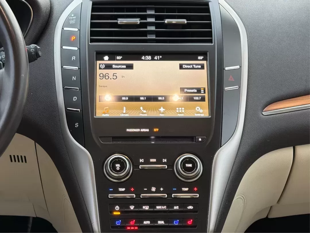 2016 Lincoln MKC Reserve (5LMCJ3D91GU) with an Other engine, located at 8750 N County Rd 25A, Piqua, OH, 45356, (937) 908-9800, 40.164391, -84.232513 - **Discover the Perfect Blend of Luxury and Functionality with the 2016 Lincoln MKC Reserve at Advantage Car and Credit - Piqua**<br /> <br /> Are you searching for a vehicle that seamlessly blends sophisticated style with everyday practicality? Look no further than the 2016 Lincoln MKC Reserve, avai - Photo#13