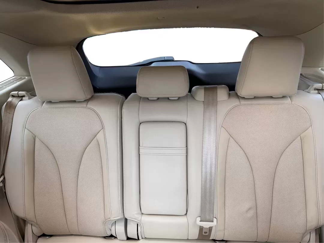 2016 Lincoln MKC Reserve (5LMCJ3D91GU) with an Other engine, located at 8750 N County Rd 25A, Piqua, OH, 45356, (937) 908-9800, 40.164391, -84.232513 - **Discover the Perfect Blend of Luxury and Functionality with the 2016 Lincoln MKC Reserve at Advantage Car and Credit - Piqua**<br /> <br /> Are you searching for a vehicle that seamlessly blends sophisticated style with everyday practicality? Look no further than the 2016 Lincoln MKC Reserve, avai - Photo#14