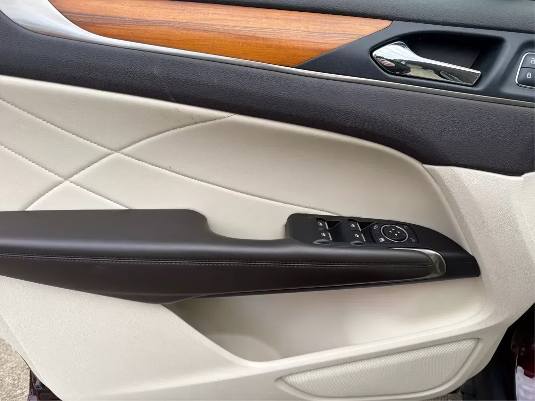 2016 Lincoln MKC Reserve (5LMCJ3D91GU) with an Other engine, located at 8750 N County Rd 25A, Piqua, OH, 45356, (937) 908-9800, 40.164391, -84.232513 - **Discover the Perfect Blend of Luxury and Functionality with the 2016 Lincoln MKC Reserve at Advantage Car and Credit - Piqua**<br /> <br /> Are you searching for a vehicle that seamlessly blends sophisticated style with everyday practicality? Look no further than the 2016 Lincoln MKC Reserve, avai - Photo#19